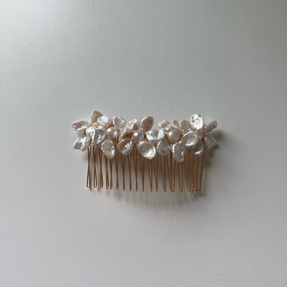 Freshwater Pearl Hair Comb - Picture 5 of 7